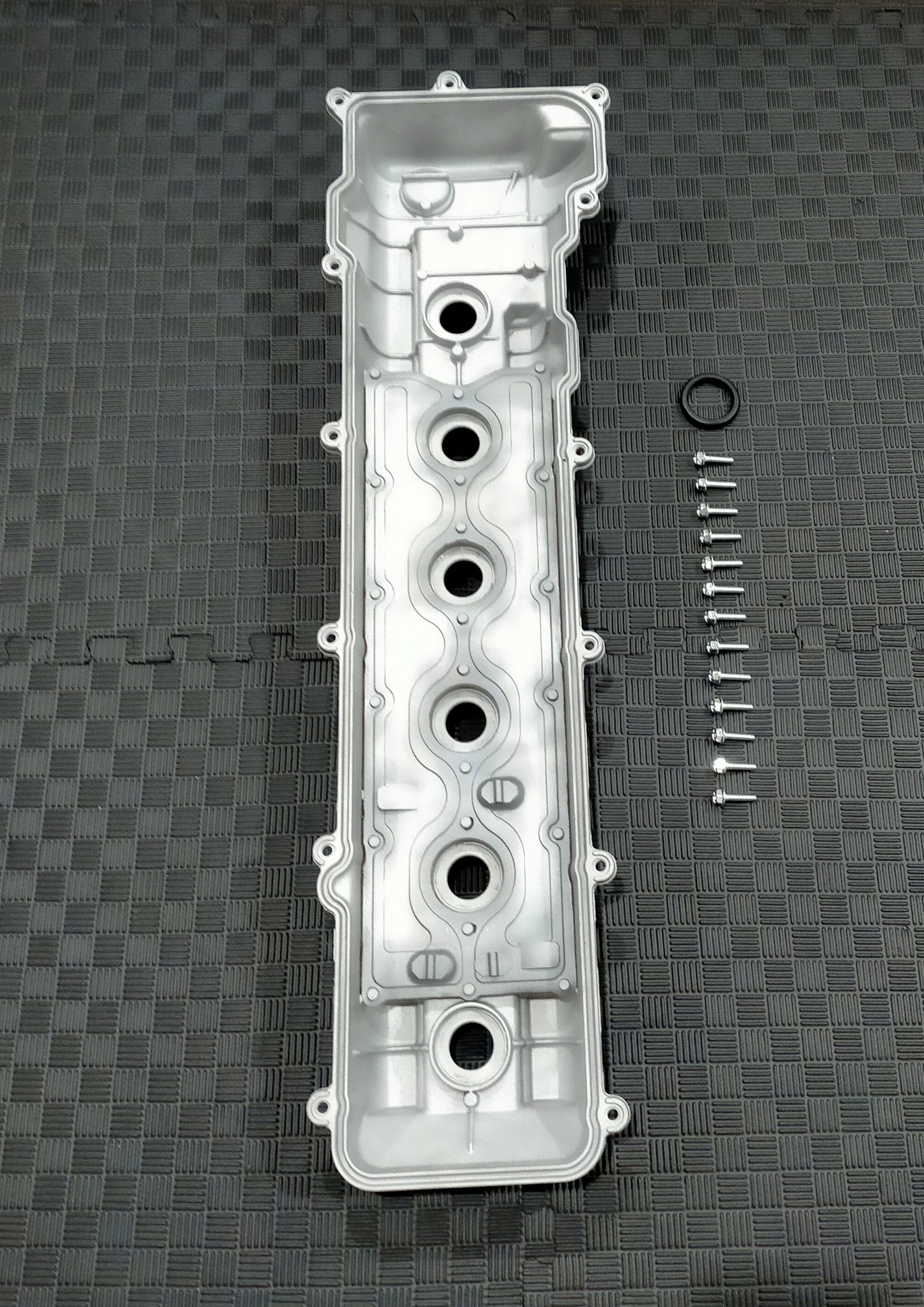 1FZ-FE LANDCRUISER VALVE COVER. VAPOR BLASTED.