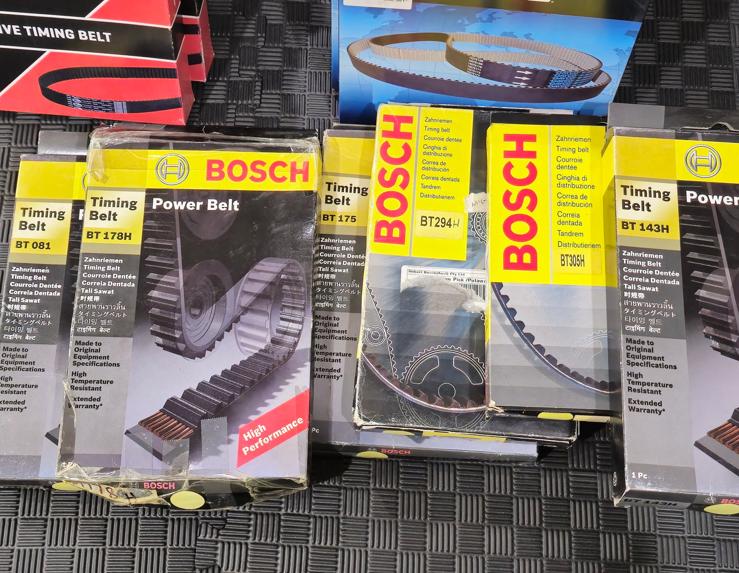 35 ASSORTED NEW TIMING BELTS - GATES / DAYCO / BOSCH