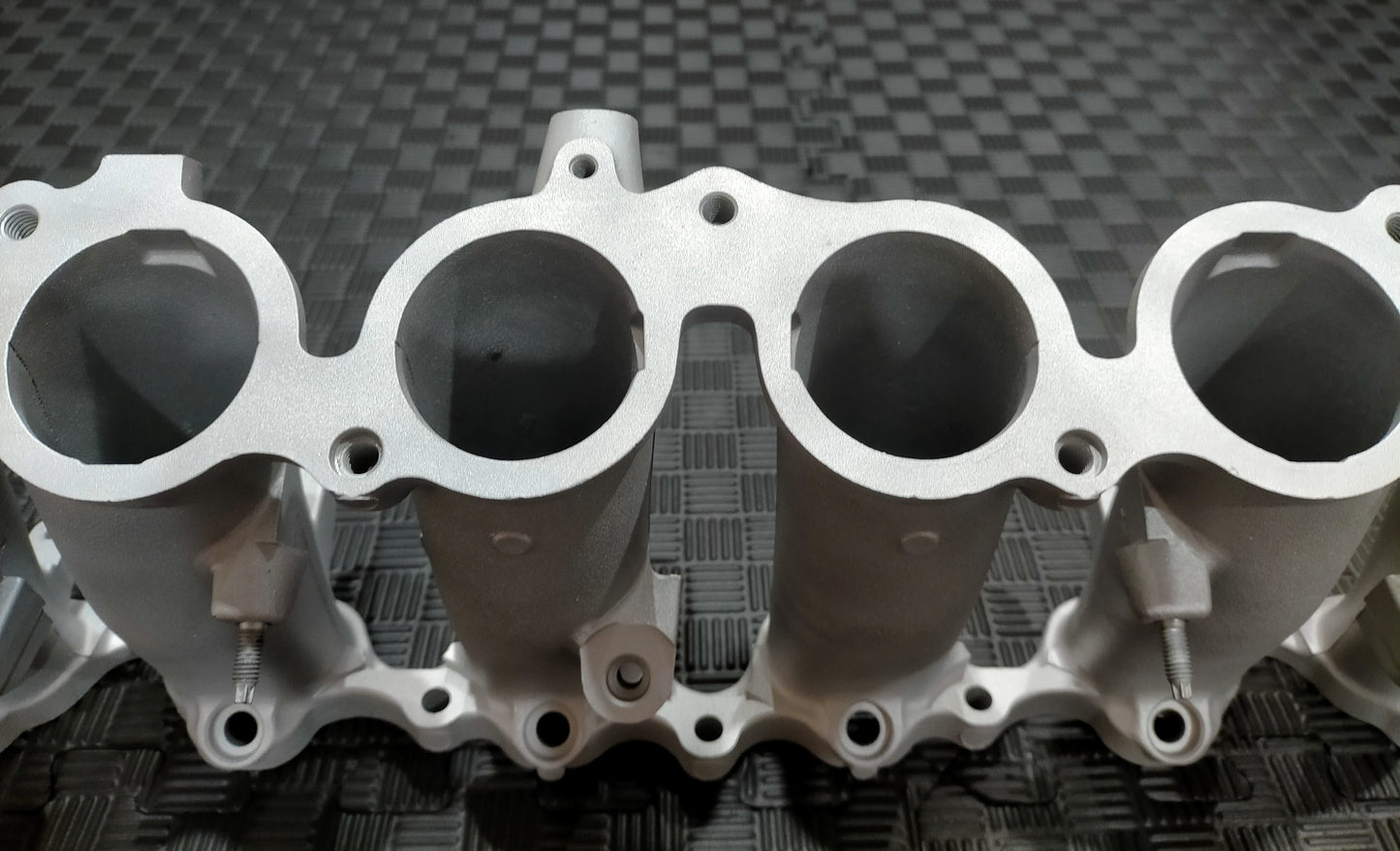 2JZ-GE INTAKE MANIFOLD RUNNERS. MEDIA BLASTED