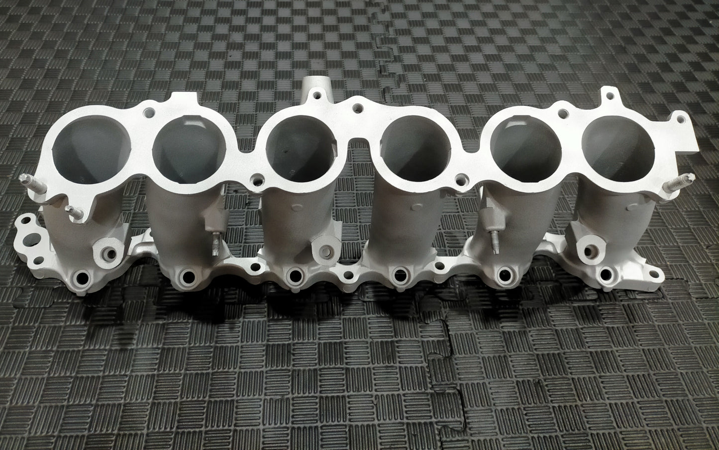 2JZ-GE INTAKE MANIFOLD RUNNERS. MEDIA BLASTED